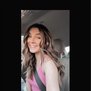 Meet your Posher, Averi